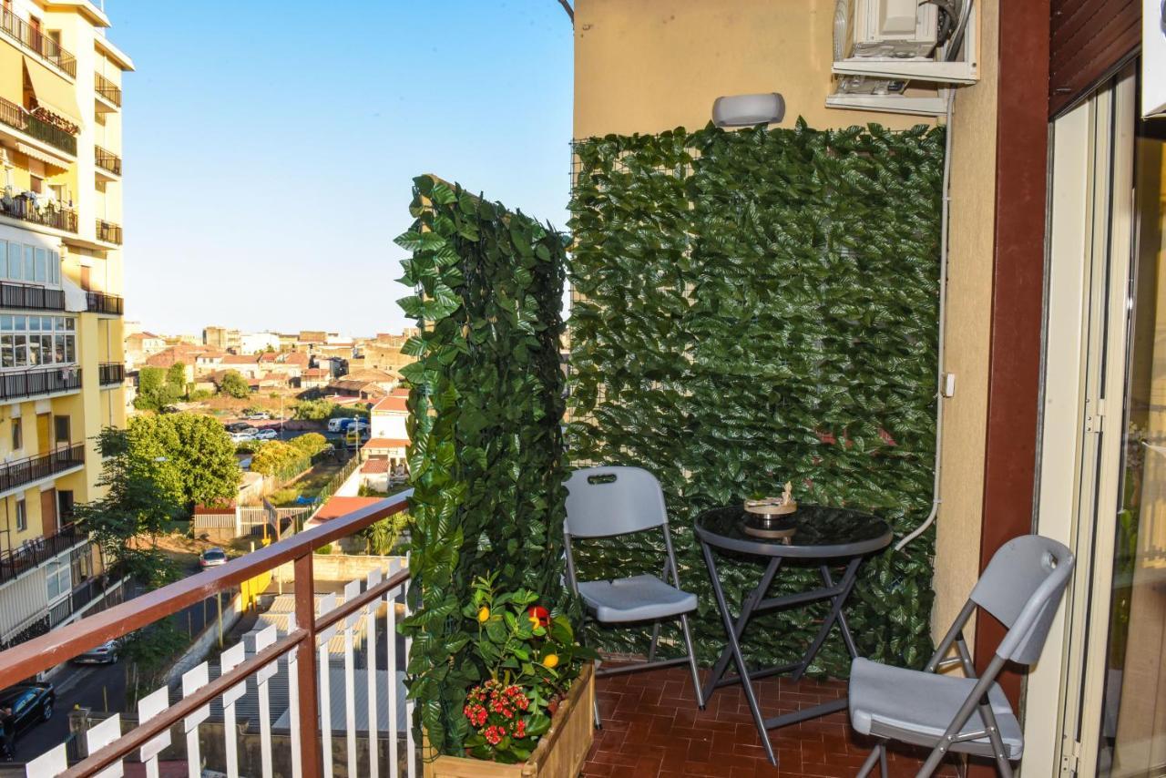 La Via Di Mezzo Apartamento Catânia Exterior foto