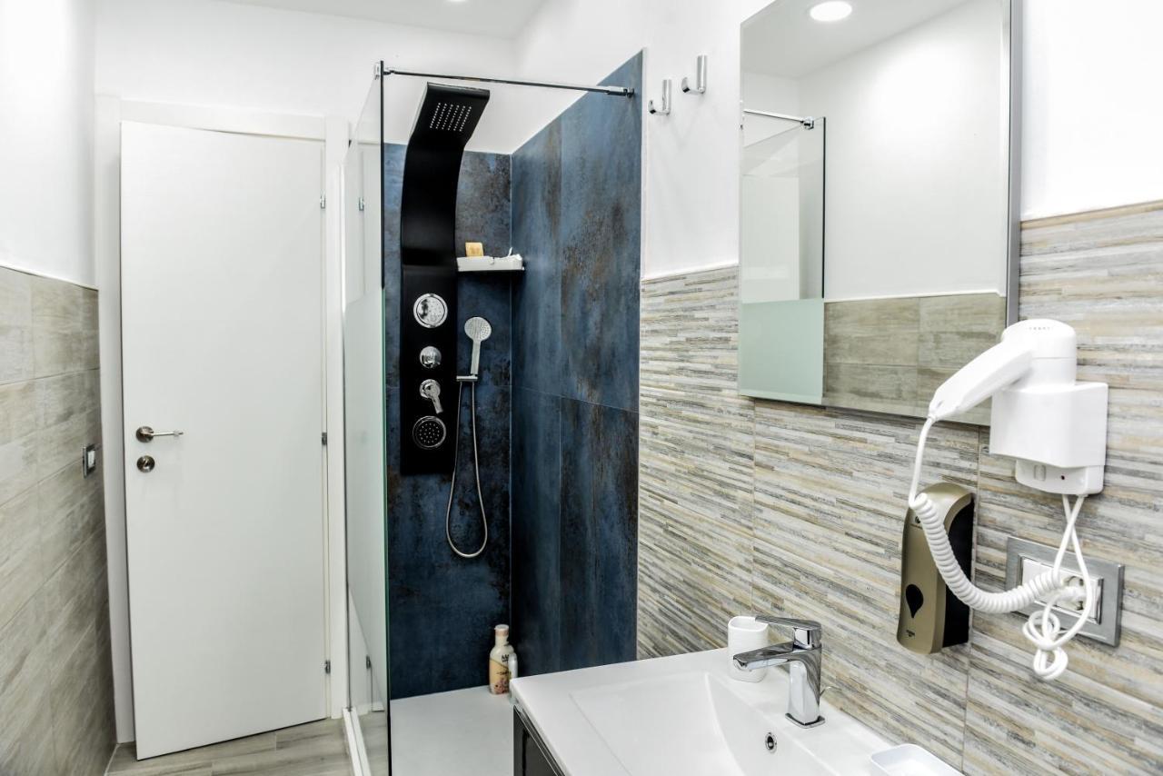 La Via Di Mezzo Apartamento Catânia Exterior foto