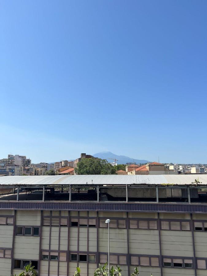 La Via Di Mezzo Apartamento Catânia Exterior foto