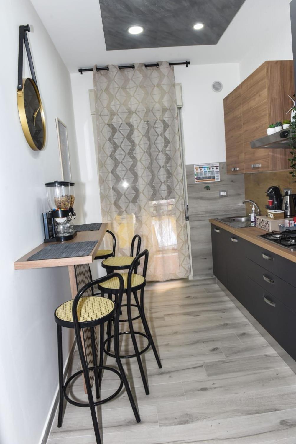 La Via Di Mezzo Apartamento Catânia Exterior foto